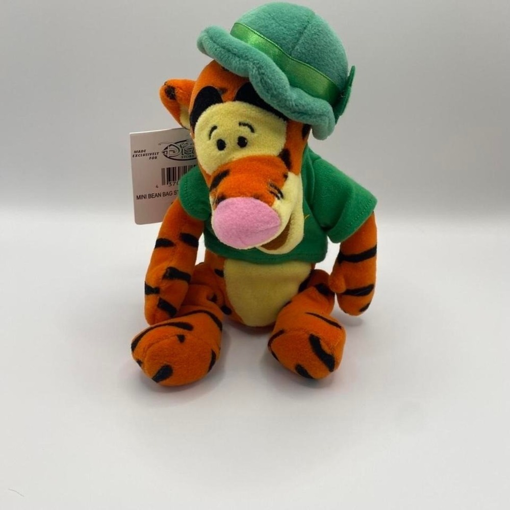 Vintage Disney Store Tigger St. Patrick's Day Mini Bean Bag Plush NWT